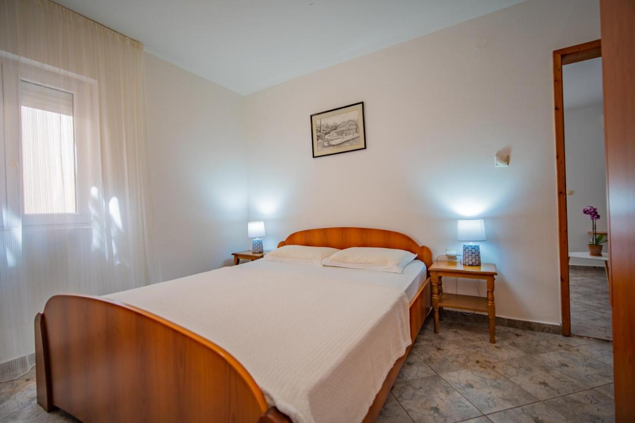 Apartments Novo Mulo Тиват Екстериор снимка