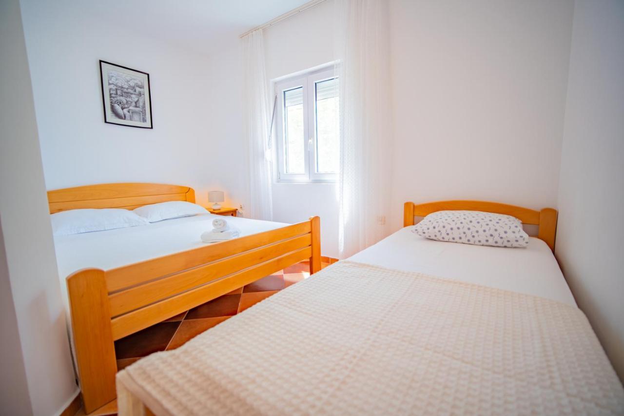 Apartments Novo Mulo Тиват Екстериор снимка